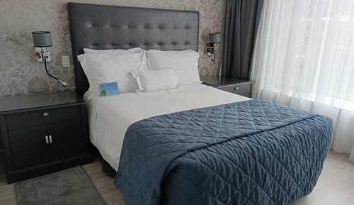 Suite, 2 Bedrooms, Kitchen