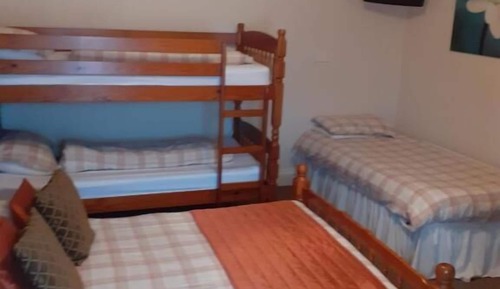 Family Room (Room 7)