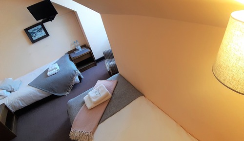 Economy Room