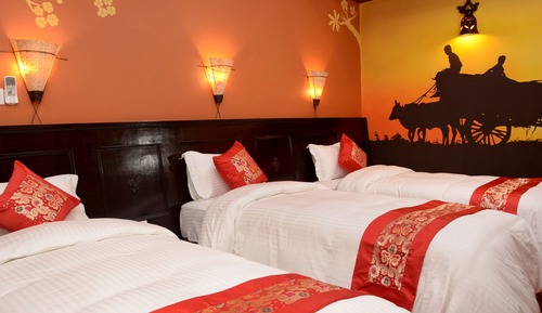 Triple Room with City View