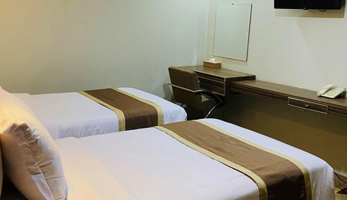 Deluxe Double or Twin Room