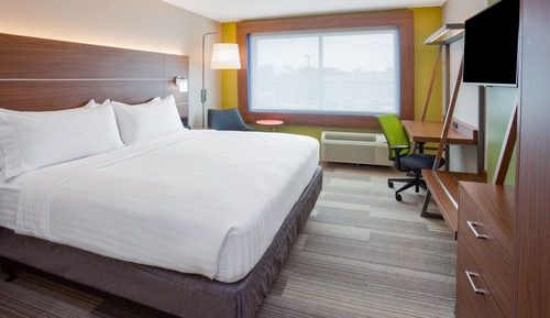 Room, 1 King Bed, Roll-in Shower, Non Smoking (Communications, Roll-In Shower)