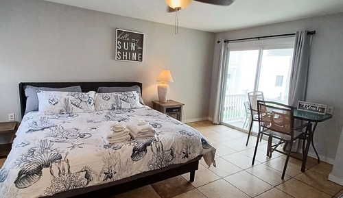 Premier Room, 1 King Bed, Balcony, Ocean View