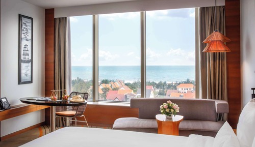 Superior Room, 2 Twin Beds, City View