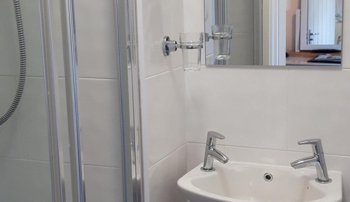 Standard Single Room, Ensuite, Sea View
