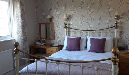 Standard Double Room, Ensuite (Country View)