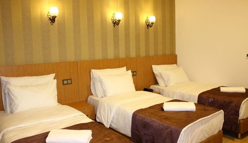 Standard Triple Room, City View