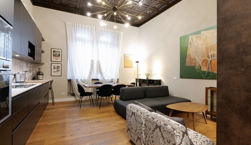 Apartment (Pisacane)