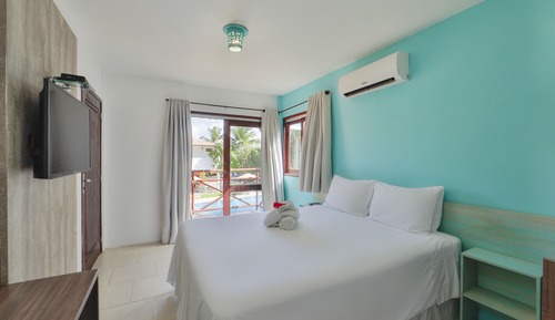 Quarto Duplo Superior com Vista para Piscina