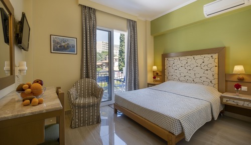 Single Room (Back view)