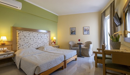 Standard Room, Partial Sea View