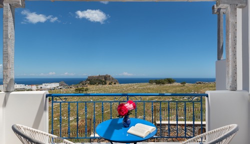 Superior Lux New Renovated With Panoramic View and free Airport shuttle (A/C Included)