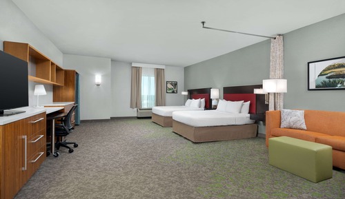 Studio, 2 Queen Beds with Sofa Bed, Accessible (Roll-in Shower)