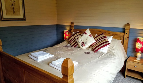Standard Cabin, 2 Bedrooms, Bathtub (Lodge 5)