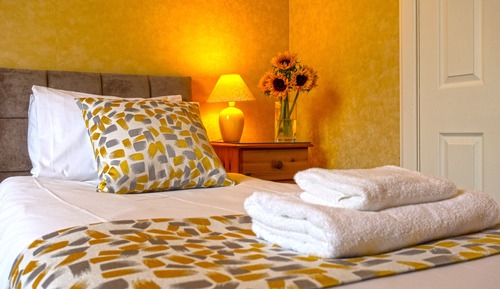 Classic Double Room, Ensuite, Garden View (Room 3)