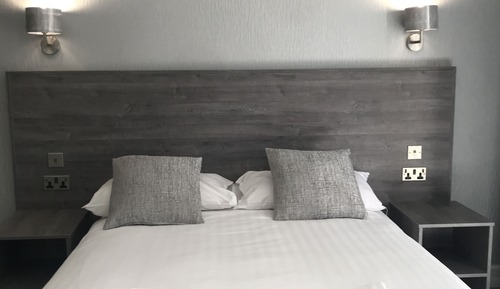Double Room (Room 9)