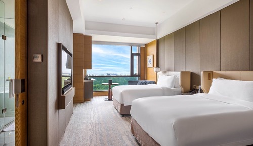 Classic Room, 2 Twin Beds, River View