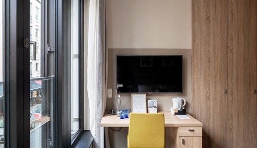 Medium Room
