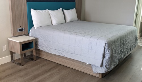 Deluxe Room, 1 King Bed, Non Smoking