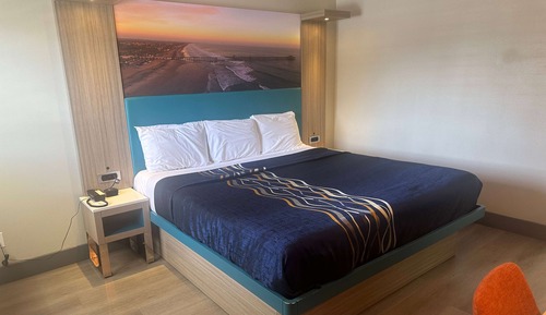 Room, 1 King Bed, Non Smoking