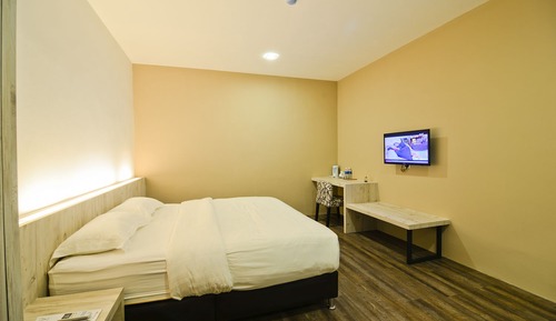 Standard Room, 1 King Bed