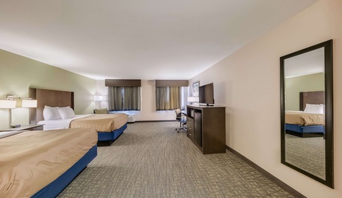 Suite, 2 Queen Beds, Non Smoking