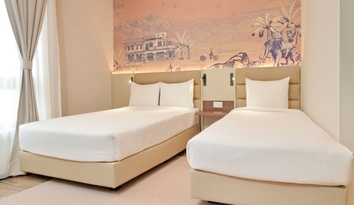 Premier Triple Room.