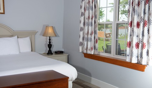 Deluxe Room, 1 King Bed with Sofa bed