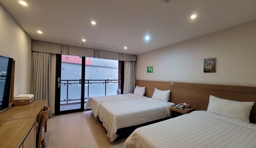 Standard Triple Room, 3 Twin Beds, Non Smoking, Bathtub