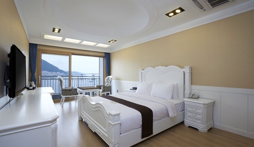 Luxury Terrace Double Room