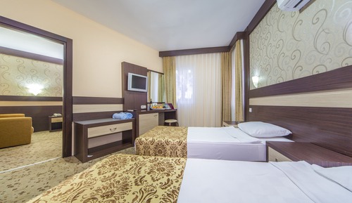 Family Room, 2 Bedrooms
