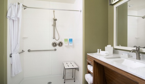 Studio, 2 Queen Beds, Accessible (Mobility & Hearing, Roll-in Shower)