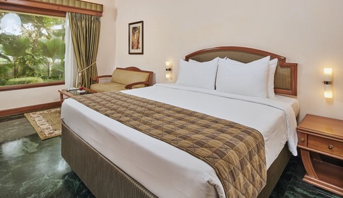 Deluxe Double Room with Garden View