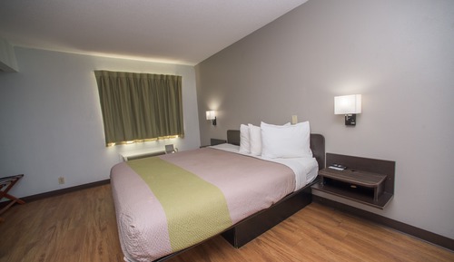 Standard Room, 1 King Bed, Non Smoking