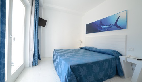 Classic Double or Twin Room, Balcony, Partial Sea View