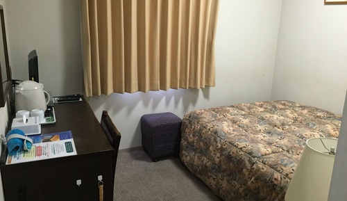 Double Room, Smoking