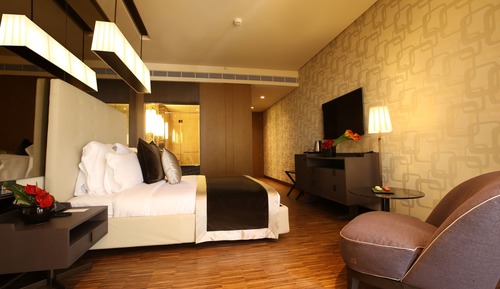 Junior Suite (Plaza)