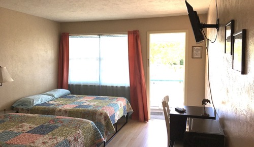 Deluxe Room, Multiple Beds, Refrigerator & Microwave, Ocean View