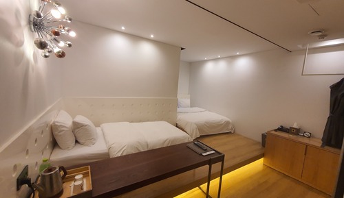 Premier Twin Room