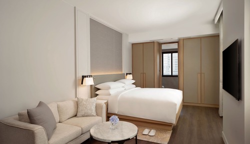 Studio, 1 King Bed, Non Smoking, City View