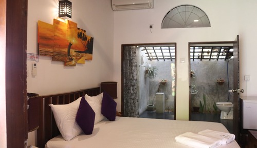 Deluxe Room, Private Bathroom, Garden View