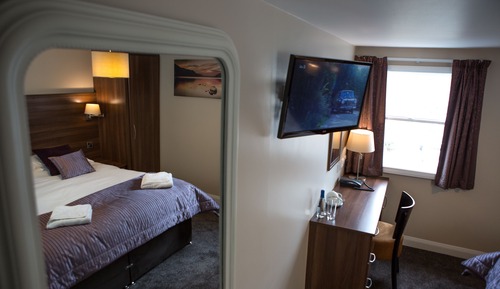 Deluxe Double or Twin Room