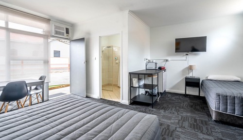 Medium Family Room