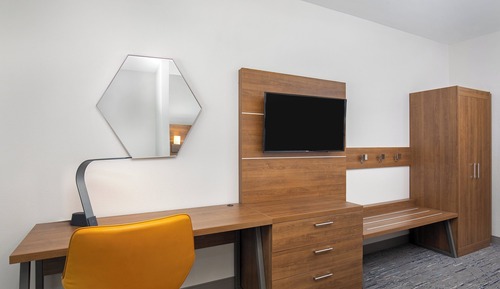 Standard Room, 1 King Bed, Accessible (Communications)