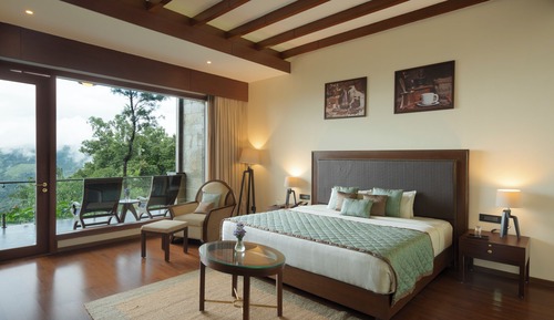 Oak Suite