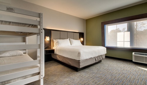 Suite, Multiple Beds (Additional Living Area)