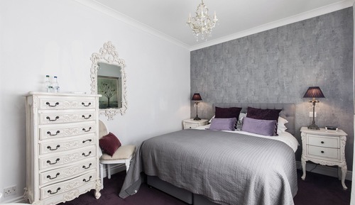 Double Room, Ensuite (Room 9)