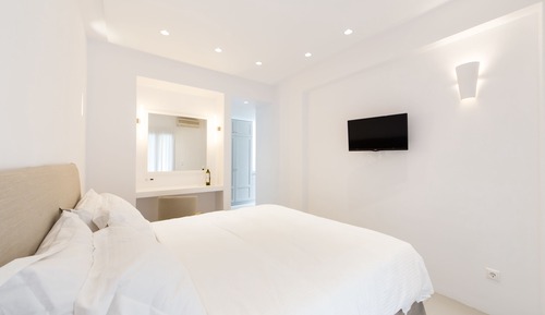 Double Room, Bathtub