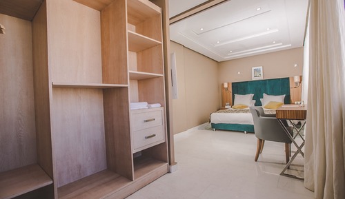 Premium Suite