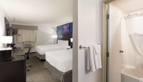 Standard Room, 2 Queen Beds, Non Smoking, Refrigerator & Microwave (Pet Friendly)